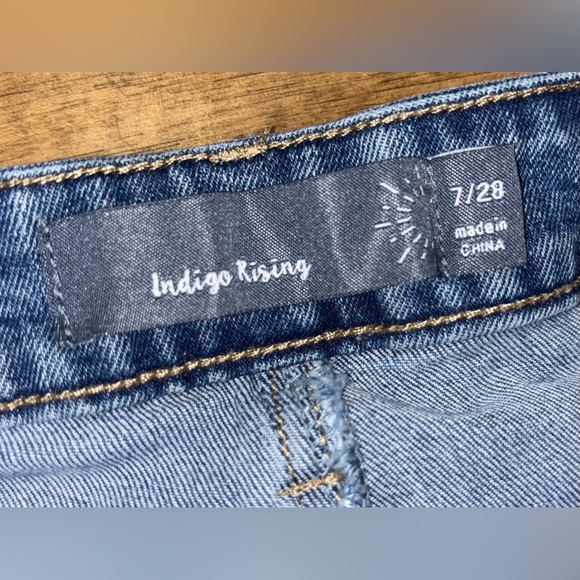 Indigo Rising High Rise Shorts Size 7/28 - Picture 2 of 8